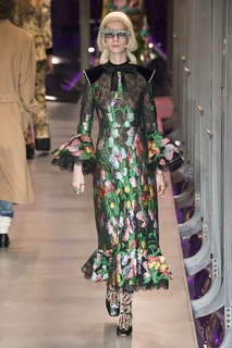 Платье с вышивкой Gucci