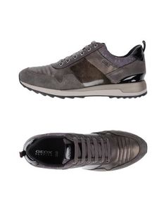 Низкие кеды и кроссовки Geox