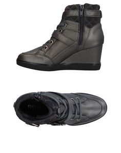 Высокие кеды и кроссовки Geox
