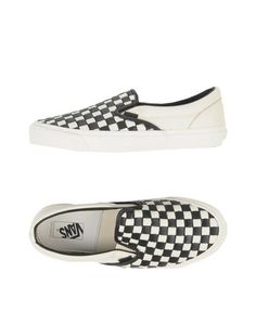 Низкие кеды и кроссовки Vans