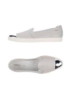 Низкие кеды и кроссовки Geox