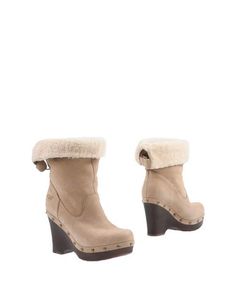 Полусапоги и высокие ботинки UGG Australia