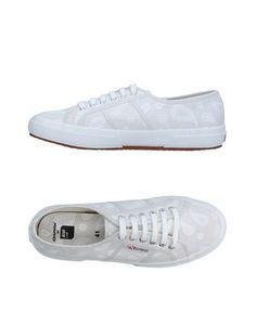 Низкие кеды и кроссовки Superga