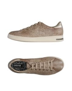 Низкие кеды и кроссовки Geox