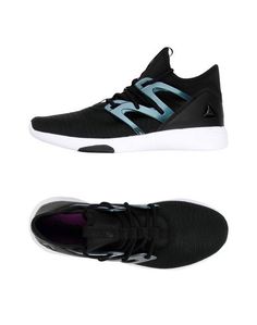 Низкие кеды и кроссовки Reebok