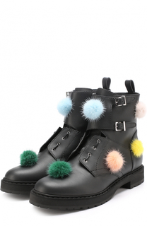 Кожаные байкеры с помпонами из меха норки Fendi