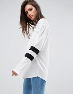 Оверсайз-футболка с отделкой в спортивном стиле ASOS - Красный