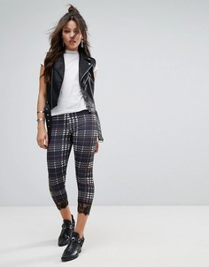 Брюки в клетку с кружевной отделкой PrettyLittleThing - Мульти