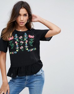 Футболка с вышивкой и оборкой ASOS - Черный