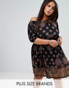 Платье миди с открытыми плечами и принтом Boohoo Plus - Мульти