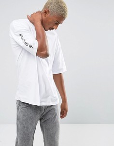 Свободная футболка с принтом на рукавах ASOS - Белый