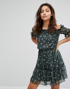 Платье с открытыми плечами и цветочным принтом Miss Selfridge - Мульти