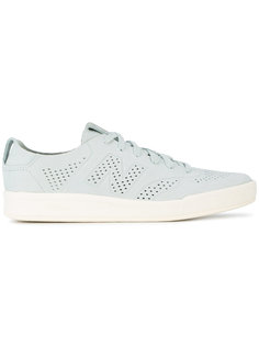 кроссовки на шнуровке New Balance