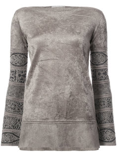boat neck top D.Exterior