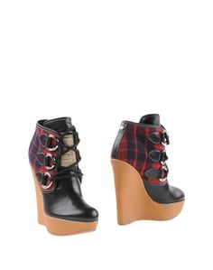 Полусапоги и высокие ботинки Dsquared2