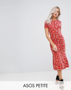 Чайное платье макси с цветочным принтом ASOS PETITE City - Красный