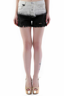 Shorts Sexy Woman
