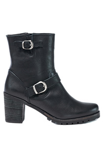 high boots UMA
