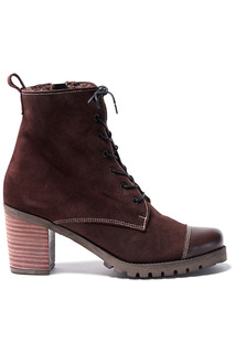 high boots UMA