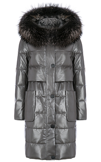 Зимнее кожаное пальто с отделкой мехом енота La Reine Blanche