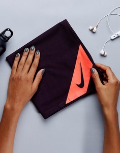 Маленькое полотенце с охлаждающим эффектом Nike - Черный