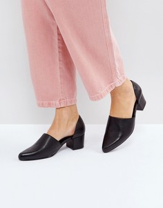 Черные кожаные туфли на среднем каблуке с вырезами и перфорацией Intentionally Blank - Черный