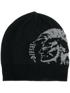 шапка с логотипом Diesel