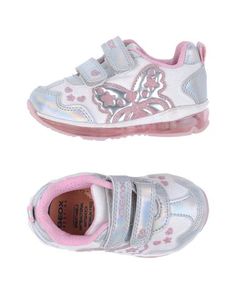 Низкие кеды и кроссовки Geox