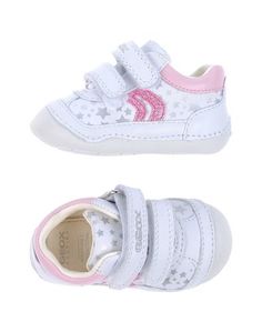 Низкие кеды и кроссовки Geox