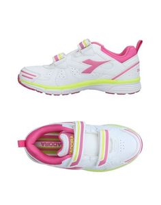 Низкие кеды и кроссовки Diadora