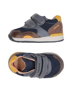 Низкие кеды и кроссовки Geox