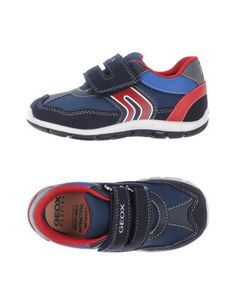 Низкие кеды и кроссовки Geox