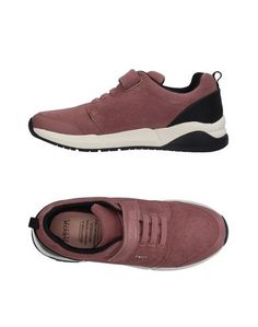 Низкие кеды и кроссовки Geox