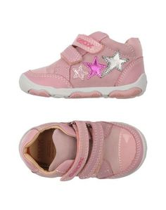 Низкие кеды и кроссовки Geox