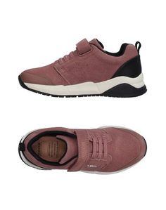 Низкие кеды и кроссовки Geox