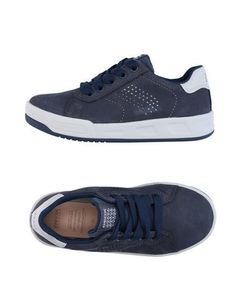 Низкие кеды и кроссовки Geox