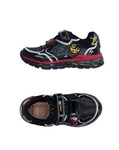 Низкие кеды и кроссовки Geox