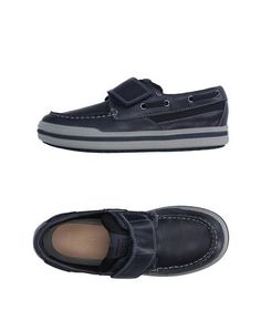 Низкие кеды и кроссовки Geox