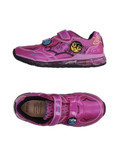 Низкие кеды и кроссовки Geox