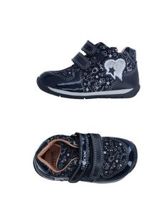 Низкие кеды и кроссовки Geox