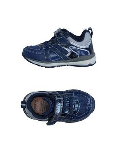 Низкие кеды и кроссовки Geox