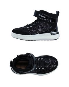Низкие кеды и кроссовки Geox