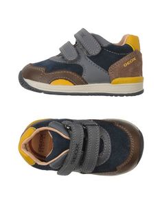 Низкие кеды и кроссовки Geox