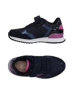 Низкие кеды и кроссовки Geox