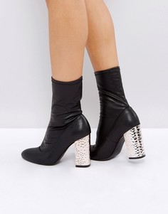 Полусапожки на каблуке цвета металлик Qupid - Черный