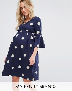 Свободное платье с рукавами клеш и цветочным принтом Mamalicious - Темно-синий Mama.Licious