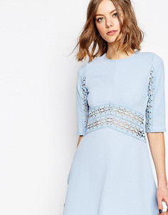 Приталенное платье с кружевной вставкой ASOS PETITE - Синий