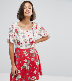 Короткое приталенное платье с цветочным принтом из комплекта ASOS PETITE - Мульти