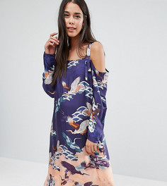 Платье с вырезами на плечах и принтом птиц ASOS Maternity - Мульти