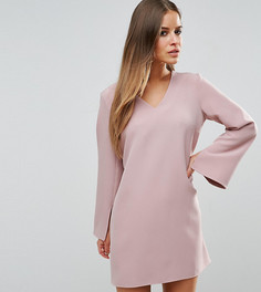 Платье-трапеция с глубоким вырезом ASOS PETITE - Розовый